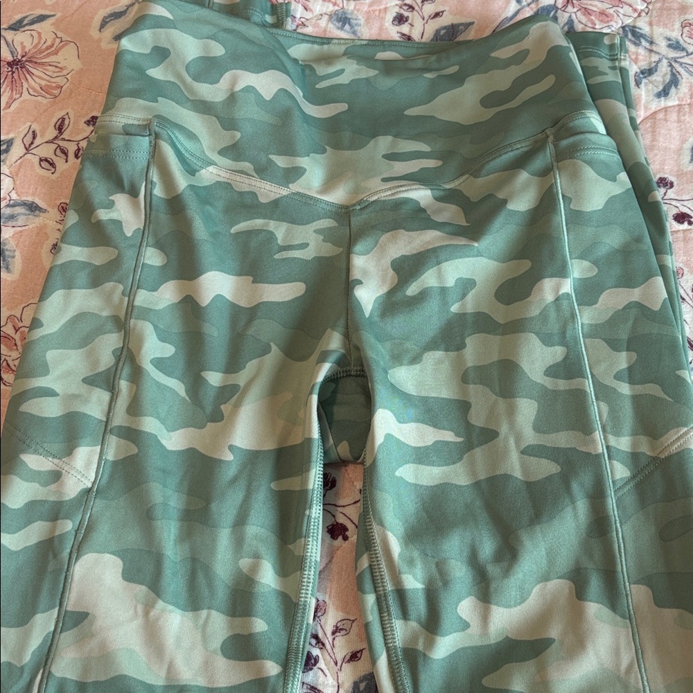 BRAND PINK Green Camouflage Leggings